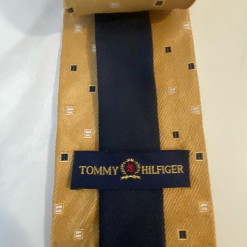 Tommy Hilfiger 100% silk necktie - Picture 2 of 3